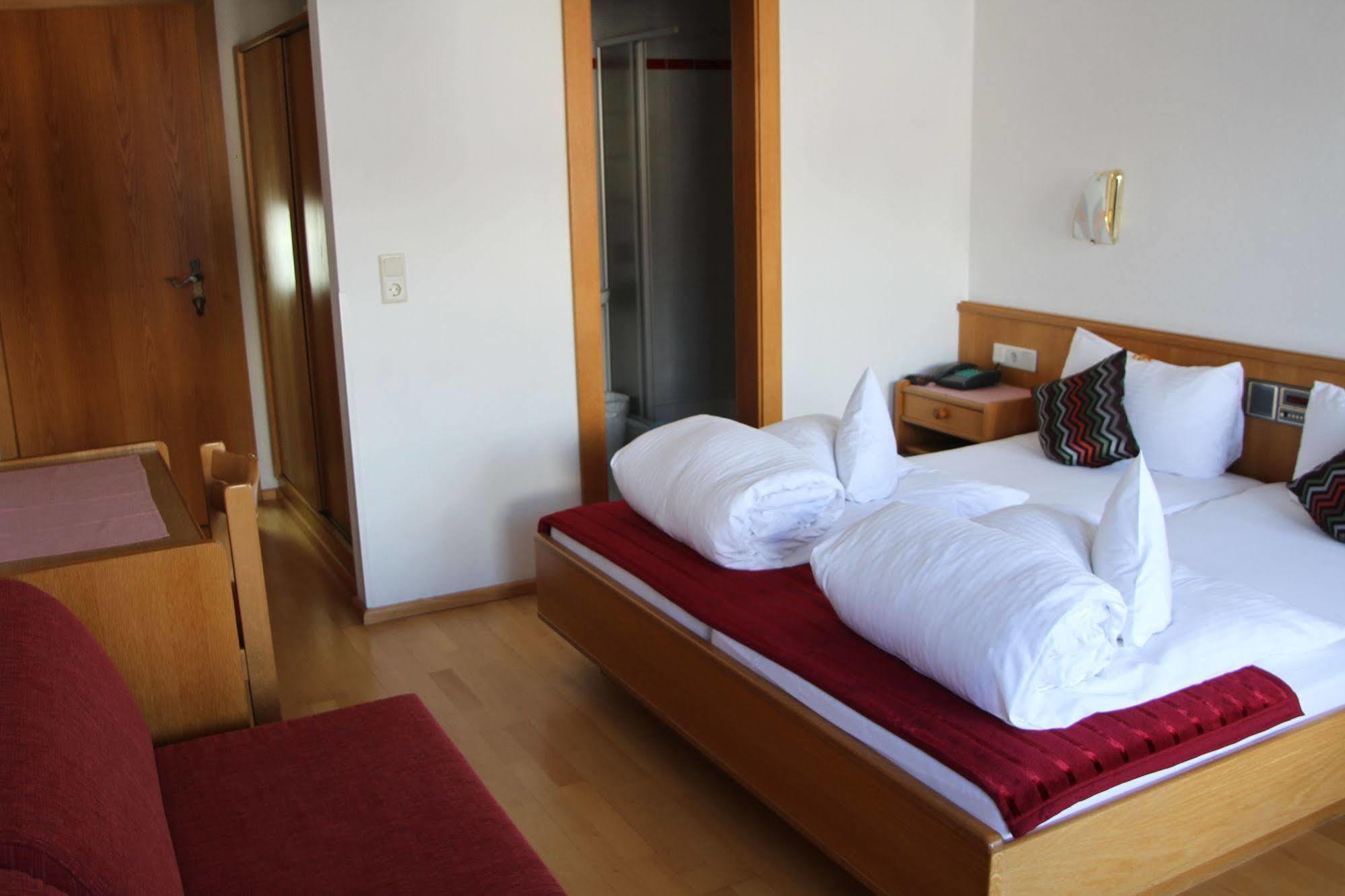 Collina Hotel Garni Nauders Luaran gambar