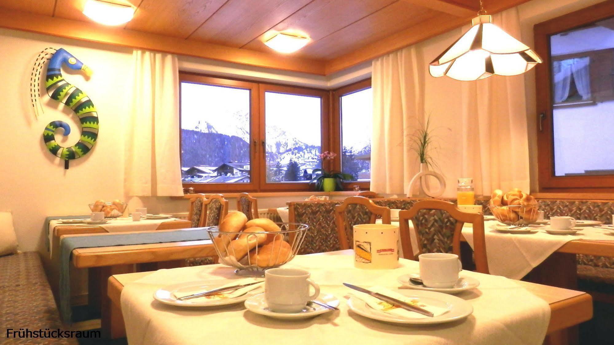 Collina Hotel Garni Nauders Luaran gambar