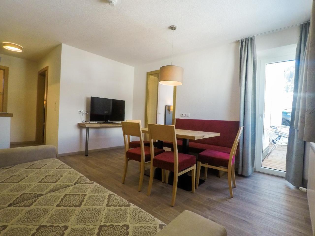 Collina Hotel Garni Nauders Luaran gambar
